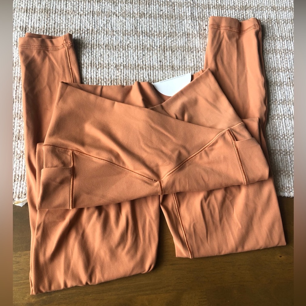 Aerie Offline real me xtra 7/8 leggings. Size Medium. New with tags